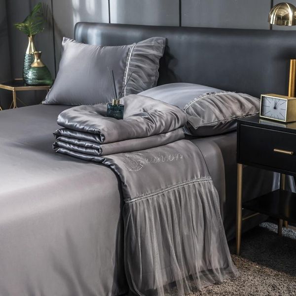 summer ice silk air conditioner with cooling quilt 4 pieces thin double washable core comforters & sets
summer ice silk air conditioner with cooling quilt 4 pieces thin double washable core comforters & sets