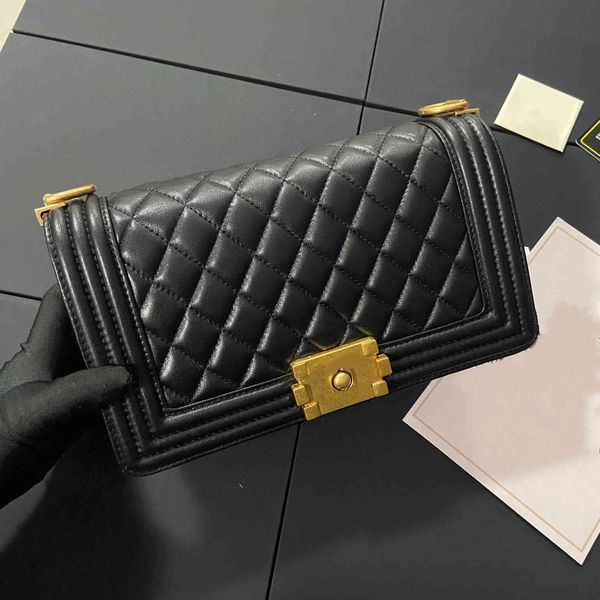 2021 luxurys designers bags classic fashion brand women crossbody real sheepskin leather handbags gold chain flap come with box
2021 luxurys designers bags classic fashion brand women crossbody real sheepskin leather handbags gold chain flap come with box