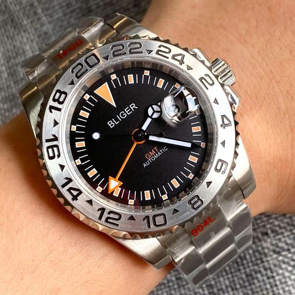 wristwatches 40mm sapphire automatic men's watch gmt function date cyclops black/white dial oyster bracelet steel bezel insert glide lo, Slivery;brown
wristwatches 40mm sapphire automatic men's watch gmt function date cyclops black/white dial oyster bracelet steel bezel insert glide lo, Slivery;brown
