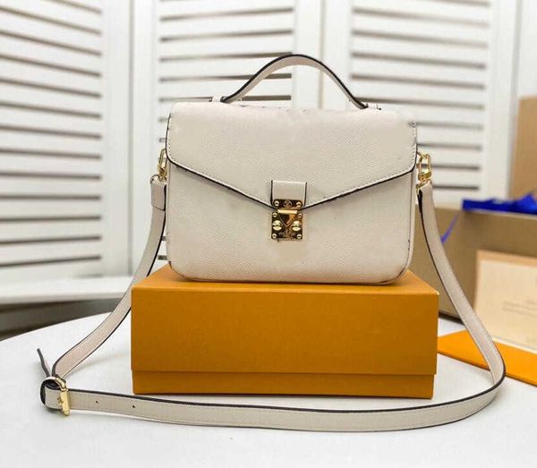 fashion bags women genuine leather handbag with letters classic presbyopic handbags shoulder bag
fashion bags women genuine leather handbag with letters classic presbyopic handbags shoulder bag