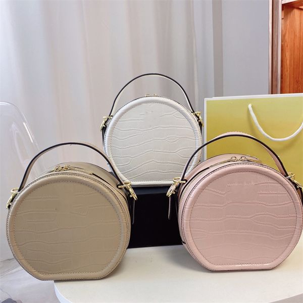 round cake quality and appearance level online a package bag
round cake quality and appearance level online a package bag