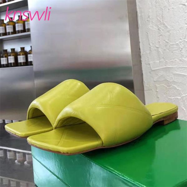 runway flat slippers woman rhombus leather mules shoes ladies slides 2021 summer beach designer brand women sandals, Black 
runway flat slippers woman rhombus leather mules shoes ladies slides 2021 summer beach designer brand women sandals, Black