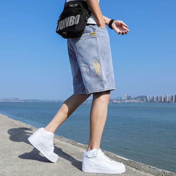 thin summer men's jeans shorts loose straight capris chine pants korean fashion tooling casual, Blue
thin summer men's jeans shorts loose straight capris chine pants korean fashion tooling casual, Blue