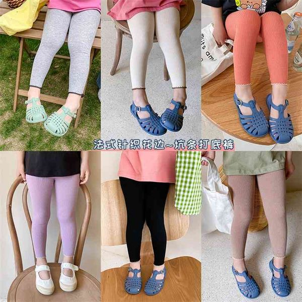 girl summer thin all-match solid color leggings kids cotton casual 6 colors base skinny pants 210708, Blue 
girl summer thin all-match solid color leggings kids cotton casual 6 colors base skinny pants 210708, Blue