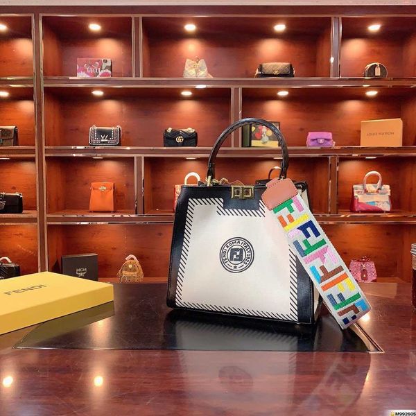 new f family tote single shoulder slanting cross portable women's bag california sky limited edition youth
new f family tote single shoulder slanting cross portable women's bag california sky limited edition youth