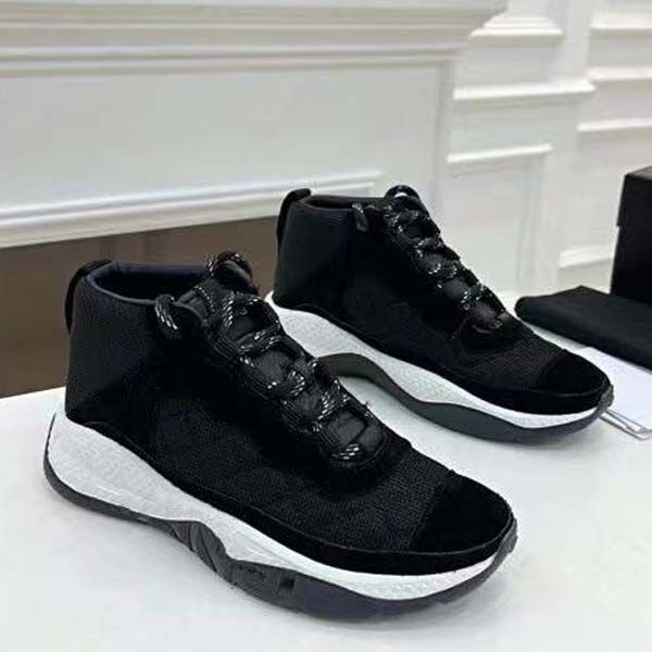 luxury classic mens women outdoor sport casual shoes fashion breathable genuine leather platform sports shoe size35-45 with box, Black
luxury classic mens women outdoor sport casual shoes fashion breathable genuine leather platform sports shoe size35-45 with box, Black
