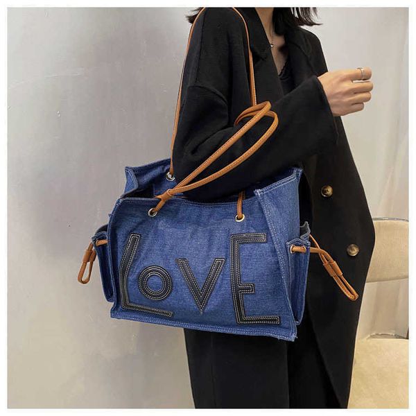 large capacity bag 2021 women's autumn versatile single shoulder denim butot
large capacity bag 2021 women's autumn versatile single shoulder denim butot