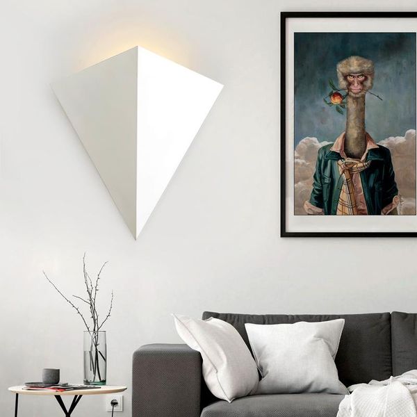 wall lamp living room background corridor bedroom decoration bedside nordic creative geometric triangle
wall lamp living room background corridor bedroom decoration bedside nordic creative geometric triangle