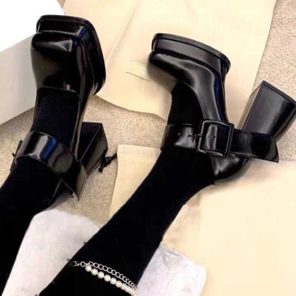 dress shoes mary jane female 2021 autumn high-heeled retro thick-heeled patent leather square toe 9cm, Black
dress shoes mary jane female 2021 autumn high-heeled retro thick-heeled patent leather square toe 9cm, Black