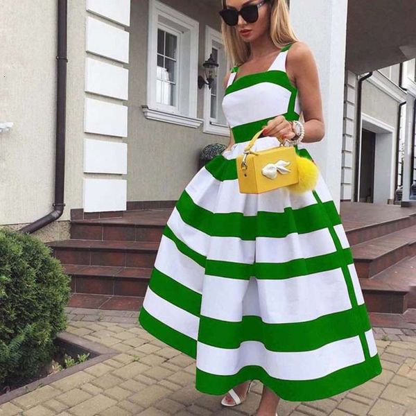 casual and autumn dresses winter women's temperament small fragrance long commuter sleeveless suspender striped dress, Black;gray
casual and autumn dresses winter women's temperament small fragrance long commuter sleeveless suspender striped dress, Black;gray