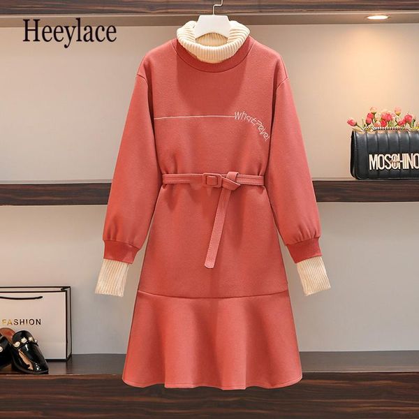 plus size women winter warm woolen dresses knitted turtleneck patchwork letter embroidery ruffles sweatshirt 2021 casual, Black;gray
plus size women winter warm woolen dresses knitted turtleneck patchwork letter embroidery ruffles sweatshirt 2021 casual, Black;gray