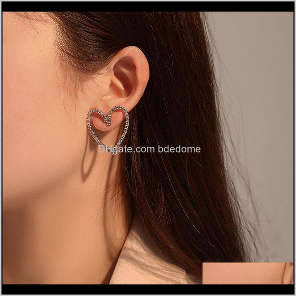 hoop & hie exaggerated heart big earrings for women hollow shinning rhinestone ear studs korean love wedding/party/street jewelry drop deliv, Golden;silver
hoop & hie exaggerated heart big earrings for women hollow shinning rhinestone ear studs korean love wedding/party/street jewelry drop deliv, Golden;silver