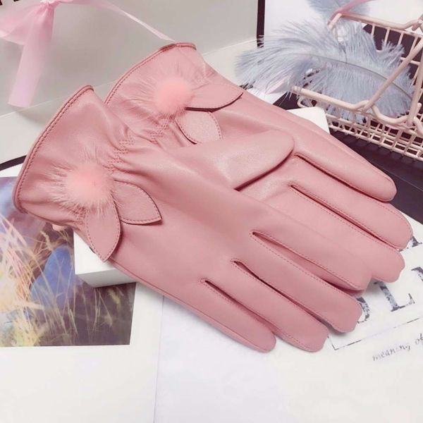 gloves real mink ball leather female autumn and winter han cute students plush warm, cold waterproof touch screen riding driving, Blue;gray
gloves real mink ball leather female autumn and winter han cute students plush warm, cold waterproof touch screen riding driving, Blue;gray