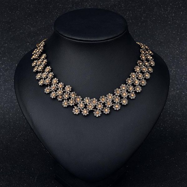 chains small daisy double layer necklace short sweater chain geometric flower ladies fashion jewelry party gift, Silver
chains small daisy double layer necklace short sweater chain geometric flower ladies fashion jewelry party gift, Silver