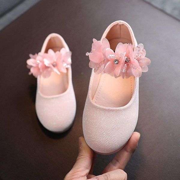 flat shoes 2021 children' sweet girl flower princess leather soft sole sandals 1-8 years old, Black;grey
flat shoes 2021 children' sweet girl flower princess leather soft sole sandals 1-8 years old, Black;grey