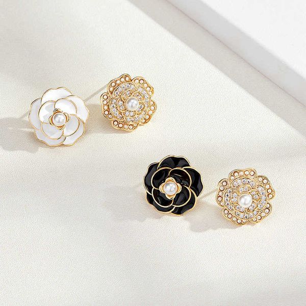 new 925 silver needle drop oil camellia ear nail female ins asymmetrical earring temperament collision color earring, Golden
new 925 silver needle drop oil camellia ear nail female ins asymmetrical earring temperament collision color earring, Golden