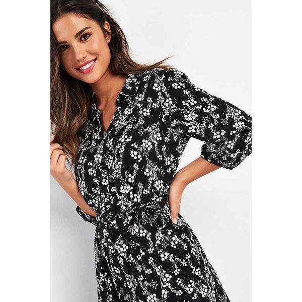 2021vintage floral print maxi women boho three quarter sleeve long sashes turn down collar casual shirt dresses robe, Black;gray
2021vintage floral print maxi women boho three quarter sleeve long sashes turn down collar casual shirt dresses robe, Black;gray