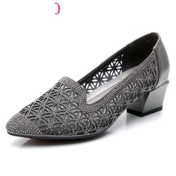 sandals rhinestone med heels women shoes soft genuine leather female shoes slip on footwear square heel ladies l2l6, Black
sandals rhinestone med heels women shoes soft genuine leather female shoes slip on footwear square heel ladies l2l6, Black