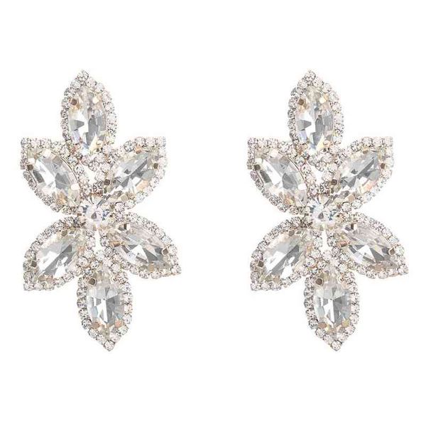 exaggerated earrings female super flash claw chain of diamond large earrings leaves dinner, Golden
exaggerated earrings female super flash claw chain of diamond large earrings leaves dinner, Golden