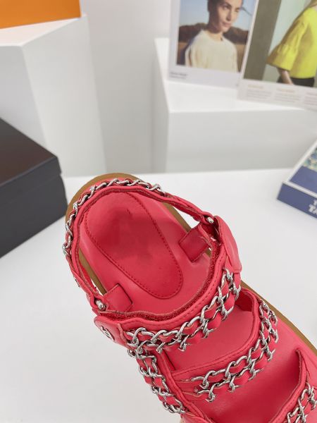 2021 women's designer chain platform sandals handmade series foam combination outsole summer selection size 35-40, Black
2021 women's designer chain platform sandals handmade series foam combination outsole summer selection size 35-40, Black