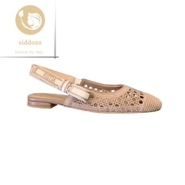 sandals 2021 thick heel female alphabet ribbon bow leather toe cap hollow high-heeled flat shoes, Black
sandals 2021 thick heel female alphabet ribbon bow leather toe cap hollow high-heeled flat shoes, Black