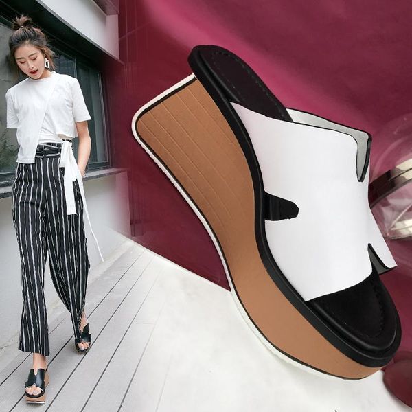 spring summer slippers, leather women's shoes, fashionable high heels, sandals 34-39 slippers, Black
spring summer slippers, leather women's shoes, fashionable high heels, sandals 34-39 slippers, Black
