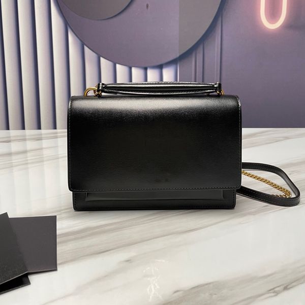 2021 style sunset chain wallet in smooth or crocodile-embossed shiny leather to quality calfskin woc with handle luxury designer brand shoul, Red;black
2021 style sunset chain wallet in smooth or crocodile-embossed shiny leather to quality calfskin woc with handle luxury designer brand shoul, Red;black
