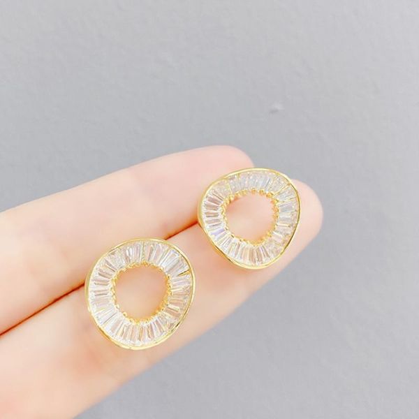 vintage pearl zircon twisted stud earrings for women charm gold color statement fashion jewelry cel219, Golden;silver
vintage pearl zircon twisted stud earrings for women charm gold color statement fashion jewelry cel219, Golden;silver