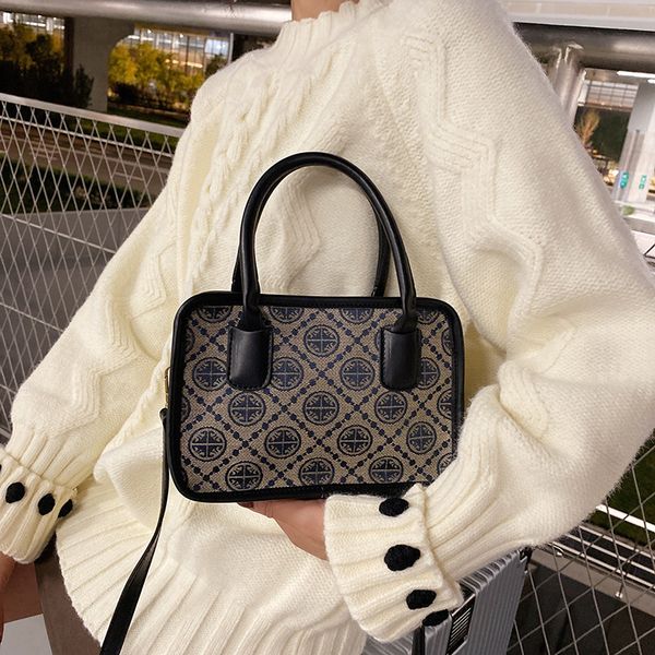 bag female new printed pillow bag net red portable single shoulder diagonal purse outlet
bag female new printed pillow bag net red portable single shoulder diagonal purse outlet