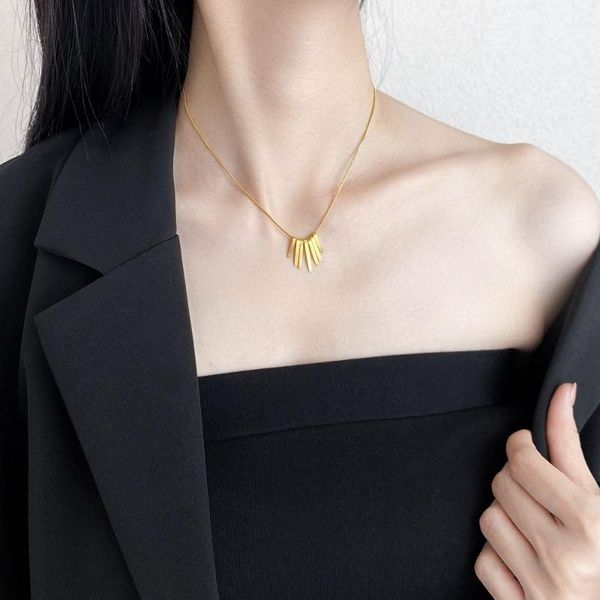 pendant necklaces light luxury niche titanium steel collarbone chain irregular rectangle round snake female stainless necklace, Silver
pendant necklaces light luxury niche titanium steel collarbone chain irregular rectangle round snake female stainless necklace, Silver