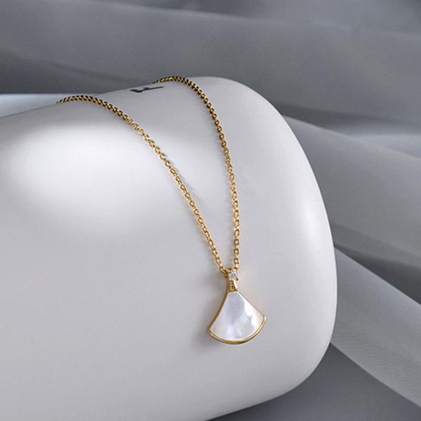 pendant necklaces trendy exquisite fan fritillaria shell sector chain necklace for women girl jewelry bling zircon gift, Silver
pendant necklaces trendy exquisite fan fritillaria shell sector chain necklace for women girl jewelry bling zircon gift, Silver