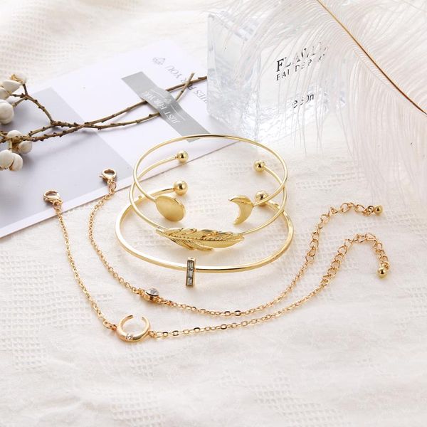 charm bracelets kiss wife 5pcs/set fashion punk gold chain moon leaf crystal geometry open bracelet set women beach jewelry for ladies, Golden;silver
charm bracelets kiss wife 5pcs/set fashion punk gold chain moon leaf crystal geometry open bracelet set women beach jewelry for ladies, Golden;silver