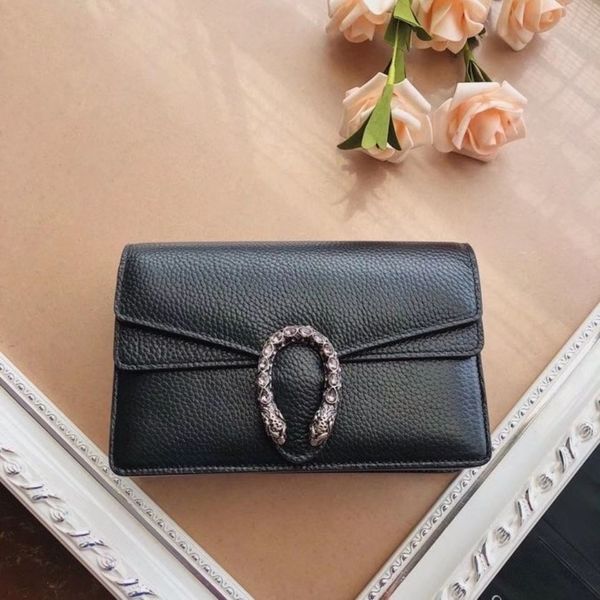 luxurys designers bag black bag model number: 476432 original cover, original hardware size 18 * 10 * 5cm ysj
luxurys designers bag black bag model number: 476432 original cover, original hardware size 18 * 10 * 5cm ysj