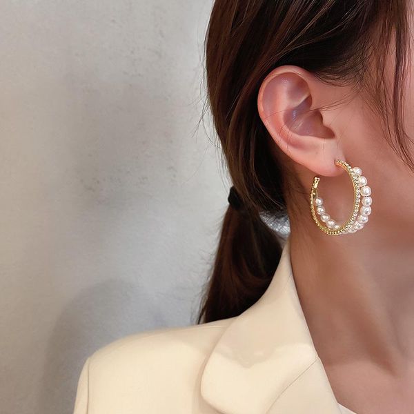 stud crystal pearl c type earrings baroque restoring ancient ways is contracted fashion girl women jewelry accessories, Golden;silver
stud crystal pearl c type earrings baroque restoring ancient ways is contracted fashion girl women jewelry accessories, Golden;silver