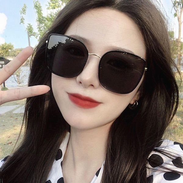 sunglasses 2021 classic women brand designer metal sun glass vintage big box print black frame eyewear, White;black
sunglasses 2021 classic women brand designer metal sun glass vintage big box print black frame eyewear, White;black