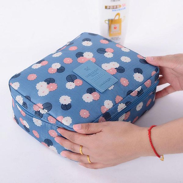 fashion travel nylon beauty makeup bags water-proof cosmetics bathroom organizer of women portable bath washing up bag storage
fashion travel nylon beauty makeup bags water-proof cosmetics bathroom organizer of women portable bath washing up bag storage