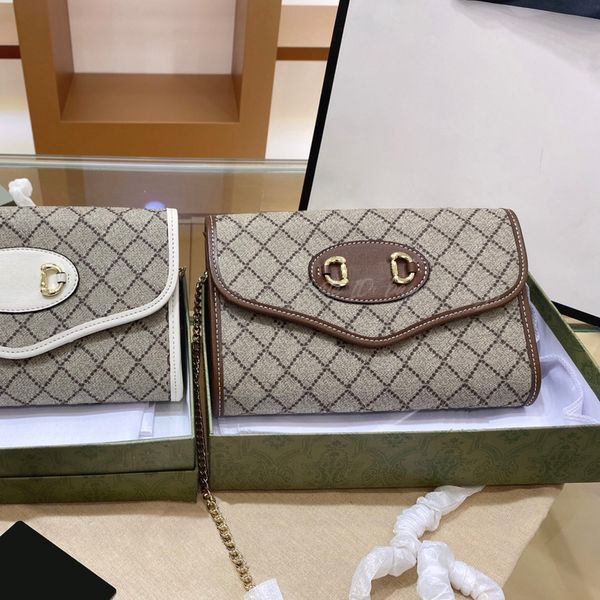 2021 lady shoulder cross body bag leather chains hasp purse handbag interior zipper pocket plain underarm women luxurys designers handbags b, Red;black
2021 lady shoulder cross body bag leather chains hasp purse handbag interior zipper pocket plain underarm women luxurys designers handbags b, Red;black