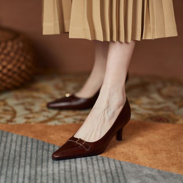 luxury dress shoes french brown high-heeled spring 2021 horse oil cowhide pointed thin heeled women's shallow mouth single sho, Black
luxury dress shoes french brown high-heeled spring 2021 horse oil cowhide pointed thin heeled women's shallow mouth single sho, Black