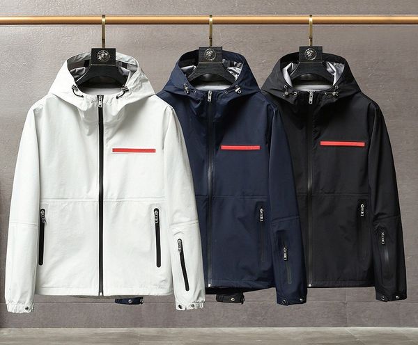 Spring and Autumn Men Hooded Jacket Windbreaker Polyester Fiber Waterproof Fabric Comfortable Breathable Large Pocket Decoration
Spring and Autumn Men Hooded Jacket Windbreaker Polyester Fiber Waterproof Fabric Comfortable Breathable Large Pocket Decoration