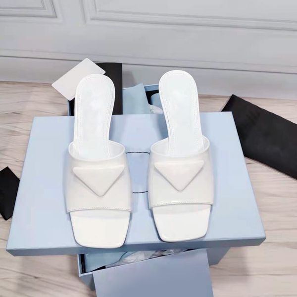 designer high-quality trendy low-heeled women's slippers, fashionable and versatile, multi-color optional, comfortable ,wear-resistant,, Black
designer high-quality trendy low-heeled women's slippers, fashionable and versatile, multi-color optional, comfortable ,wear-resistant,, Black