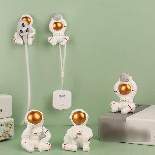 hooks & rails cartoon astronaut shaped plug storage seamless key hanger resin spaceman holder hook decorative deskdecoration for home
hooks & rails cartoon astronaut shaped plug storage seamless key hanger resin spaceman holder hook decorative deskdecoration for home