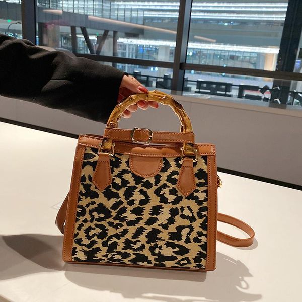 evening bags handbags for women 2021 shoulder large capacity leisure brand crossbody fashion all-match underarm bag
evening bags handbags for women 2021 shoulder large capacity leisure brand crossbody fashion all-match underarm bag
