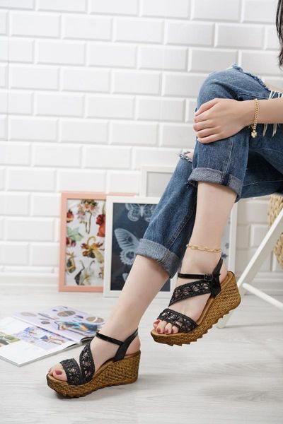 sandals fill heel black female
sandals fill heel black female