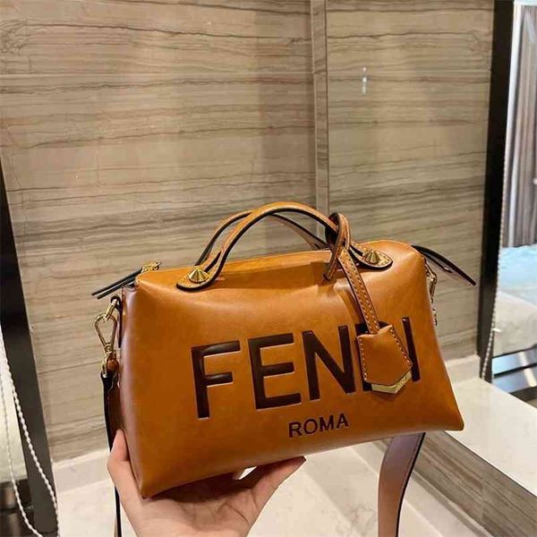 factory 21 french stick bag women's pillow minority design wide shoulder strap broadband single cross carry fashion luxuryss designerss
factory 21 french stick bag women's pillow minority design wide shoulder strap broadband single cross carry fashion luxuryss designerss