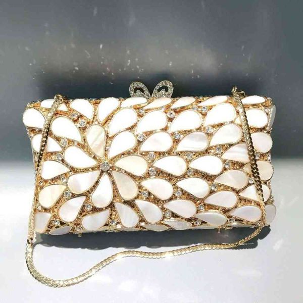 fashion alloy carved crystal rhinestone handbag women hollow shells flower shape rhinestone handbag luxury evening cluth purse
fashion alloy carved crystal rhinestone handbag women hollow shells flower shape rhinestone handbag luxury evening cluth purse