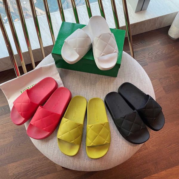 factory autumn 2021 new men's slippers sandals casual slippers antiskid korean version of versatile net red slippers fashion zlh, Black
factory autumn 2021 new men's slippers sandals casual slippers antiskid korean version of versatile net red slippers fashion zlh, Black