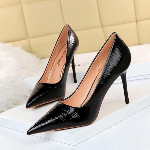 dress shoes 34-43 plus size wedding solid ladies pumps thin heels pointed toe 9.5cm high female party spring/autumn office women, Black
dress shoes 34-43 plus size wedding solid ladies pumps thin heels pointed toe 9.5cm high female party spring/autumn office women, Black