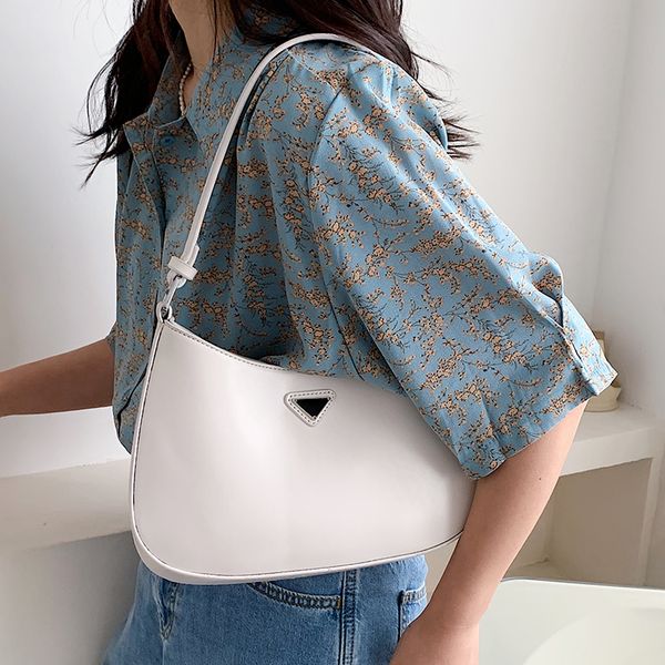 simple style solid color pu leather shoulder underarm bag for women 2021 summer handbags and purses female travel totes l003
simple style solid color pu leather shoulder underarm bag for women 2021 summer handbags and purses female travel totes l003