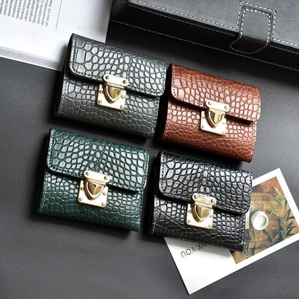wallets fashion crocodile pattern short wallet 2021 style korean-style cool lock c, Red;black
wallets fashion crocodile pattern short wallet 2021 style korean-style cool lock c, Red;black