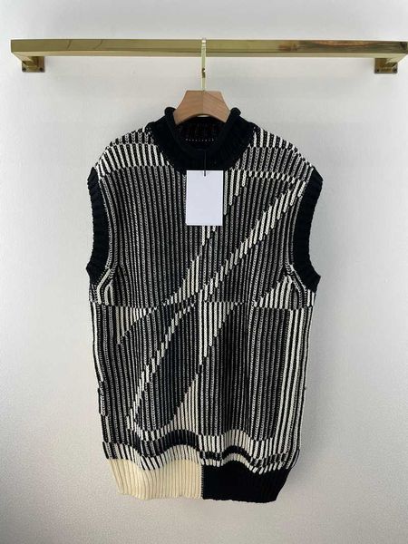 women's sweaters patchwork oversized sleeveless knitted sweater vintage design trendy slim vest women autumn winter personalized waistc, White;black
women's sweaters patchwork oversized sleeveless knitted sweater vintage design trendy slim vest women autumn winter personalized waistc, White;black